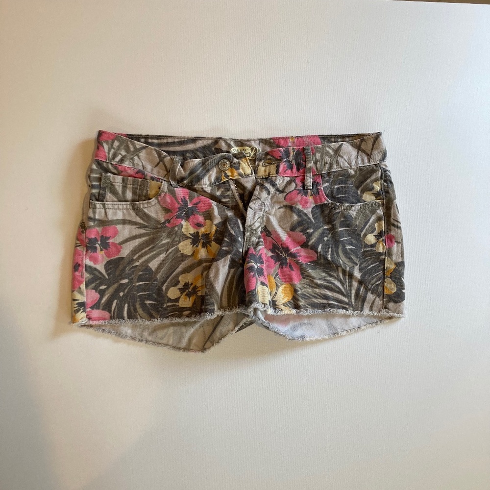 LAST CALL for Old Navy The Diva Cutoff Shorts, Floral, Women's Size 4